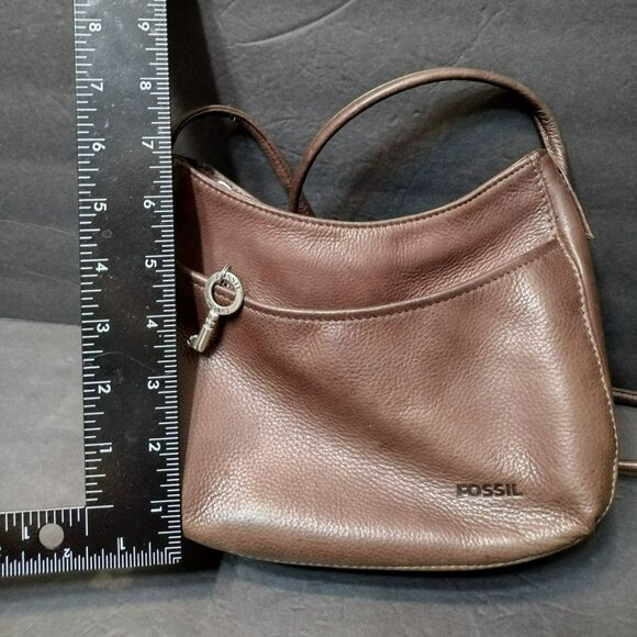 Fossil Leather Crossbody Bag With Key Charm Zippered Pockets, Small Brown Purse - Picture 7 of 9